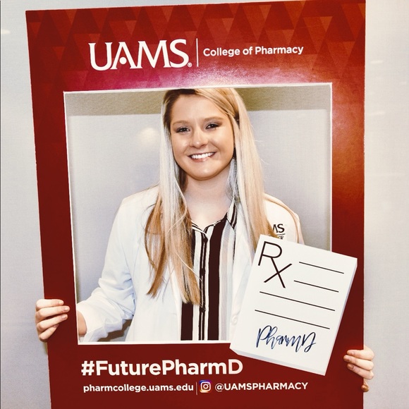 Meet your Posher, Caleigh - Picture 1 of 1